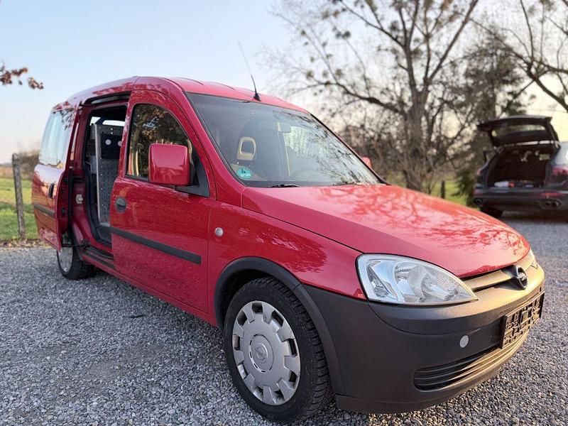 Gebraucht Opel Combo 94 PS (69 kW) 2011 Rot Van / Kleinbus