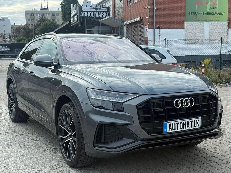 Daytonagrau Gebraucht 2018 Audi Q8 Sport SUV | 54.990 € (Fairer Preis) - Bild 1/4