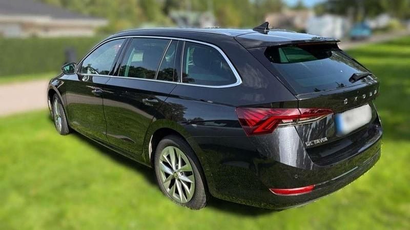 Schwarz Gebraucht 2023 Skoda Octavia G-TEC SportLine Limousine | 23.500 € (Superpreis) - Bild 1/4