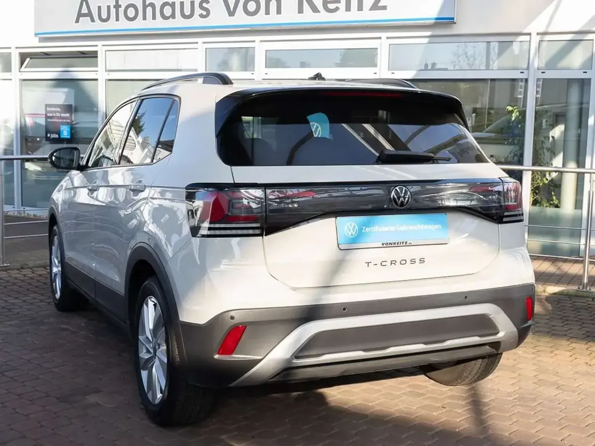 Gebraucht VW T-Cross Life 95 PS (69 kW) 2025 Grau SUV