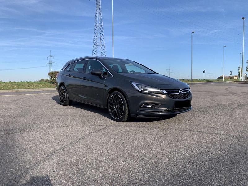 Gebraucht Opel Astra 200 PS (147 kW) 2016 Grau Kombi