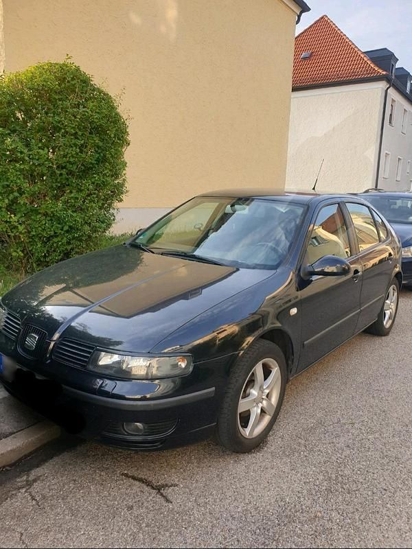 Usata Seat Leon 103 CV (75 kW) 2005 Nero Utilitaria