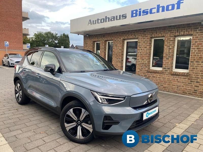 Grau Gebraucht 2023 Volvo XC40 Plus SUV | 35.790 € (Fairer Preis) - Bild 1/4