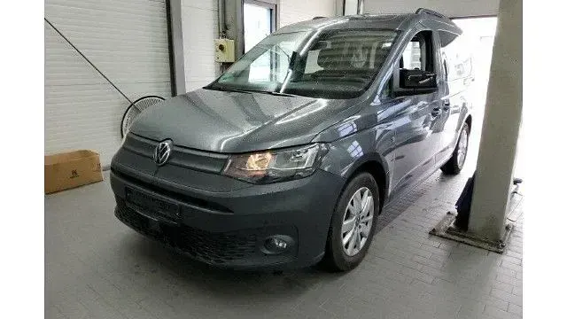 Gebraucht VW Caddy California 114 PS (83 kW) 2023 Indiumgrau metallic Van / Kleinbus