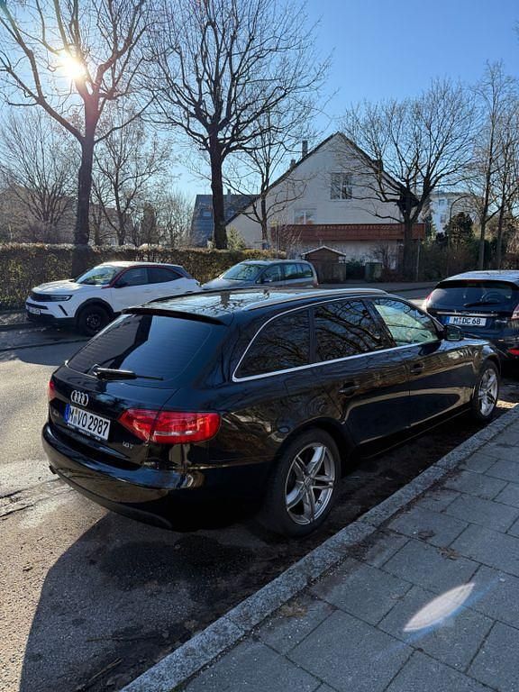 Gebraucht Audi A4 Attraction 160 PS (117 kW) 2009 Schwarz Kombi