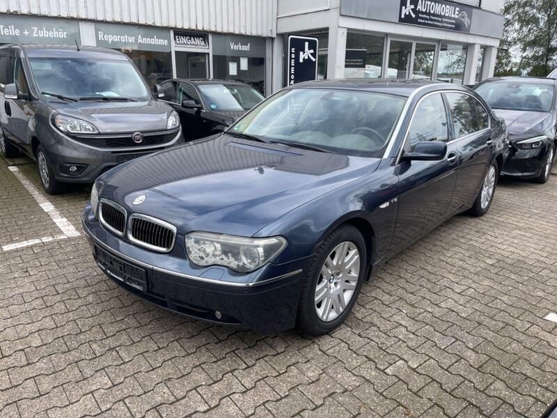 Gebraucht BMW 760L 445 PS (327 kW) 2003 Blau Limousine