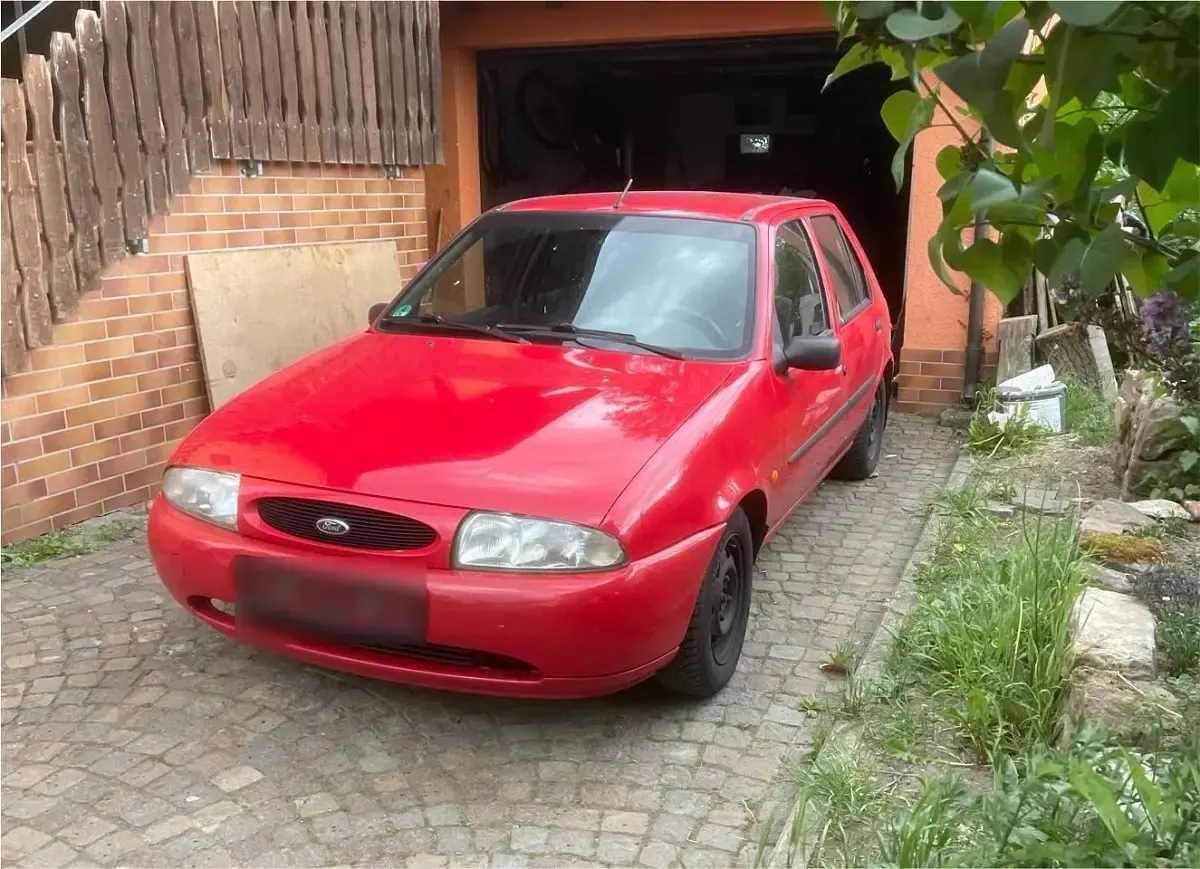 Brugt Ford Fiesta 60 HK (44 kW) 1999 Rød Hatchback
