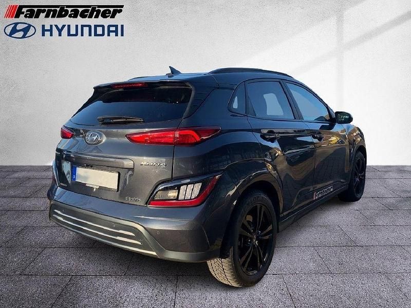 Gebraucht Hyundai Kona Trend 150 kW (204 PS) 2022 Dark knight / mic SUV