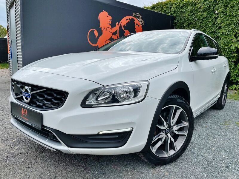 Gebraucht Volvo V60 190 PS (139 kW) 2017 Weiß Kombi