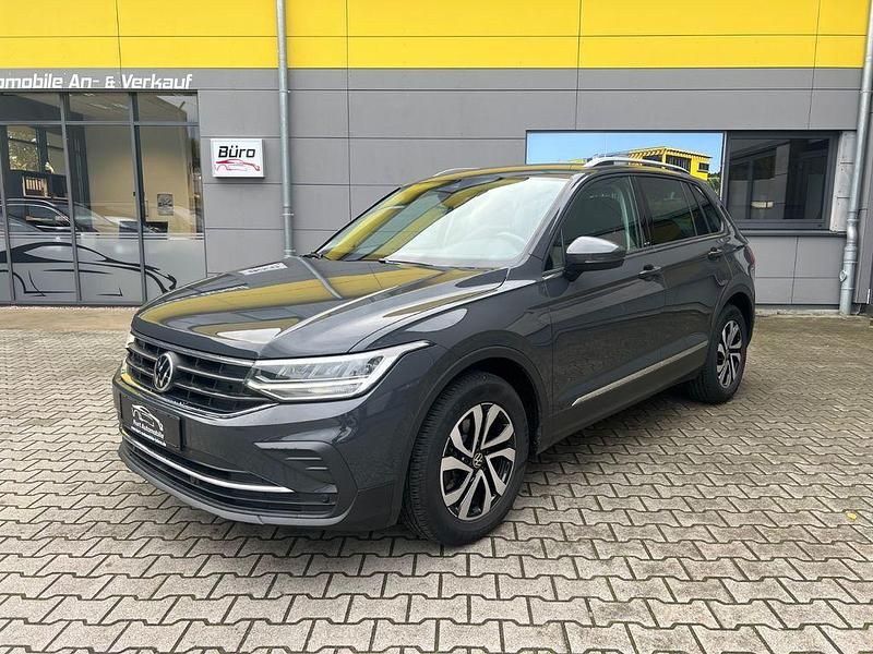 Gebraucht VW Tiguan Active 150 PS (110 kW) 2021 Grau SUV