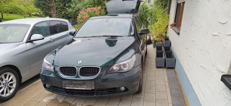Grün Gebraucht 2004 BMW 525 Exclusive Kombi | 1.800 € (Superpreis) - Bild 1/4