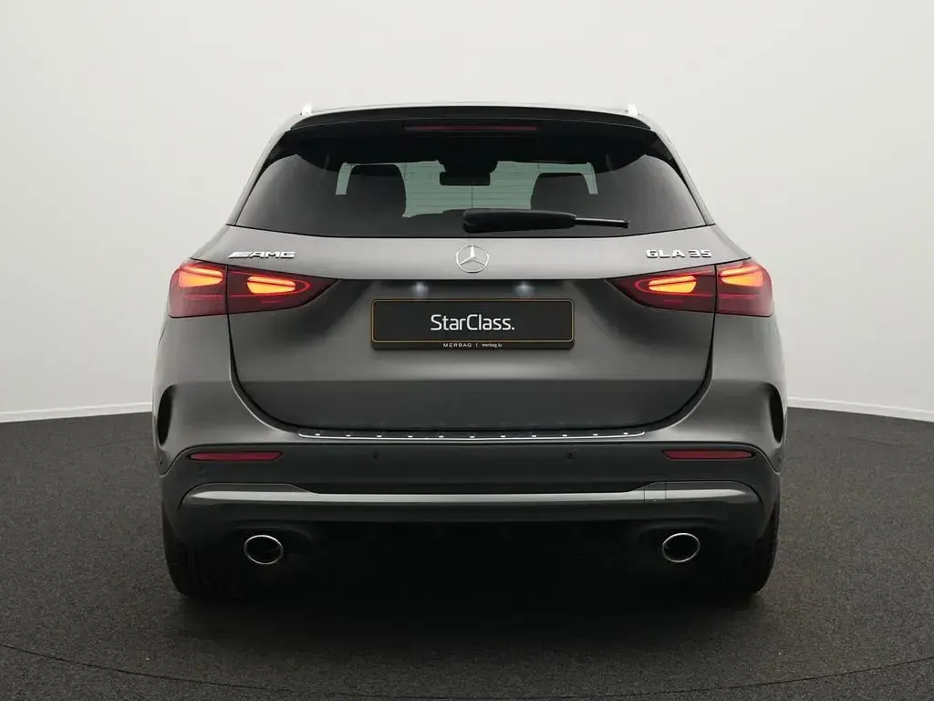 Gebraucht Mercedes GLA35 AMG AMG 306 PS (225 kW) 2025 Grau SUV
