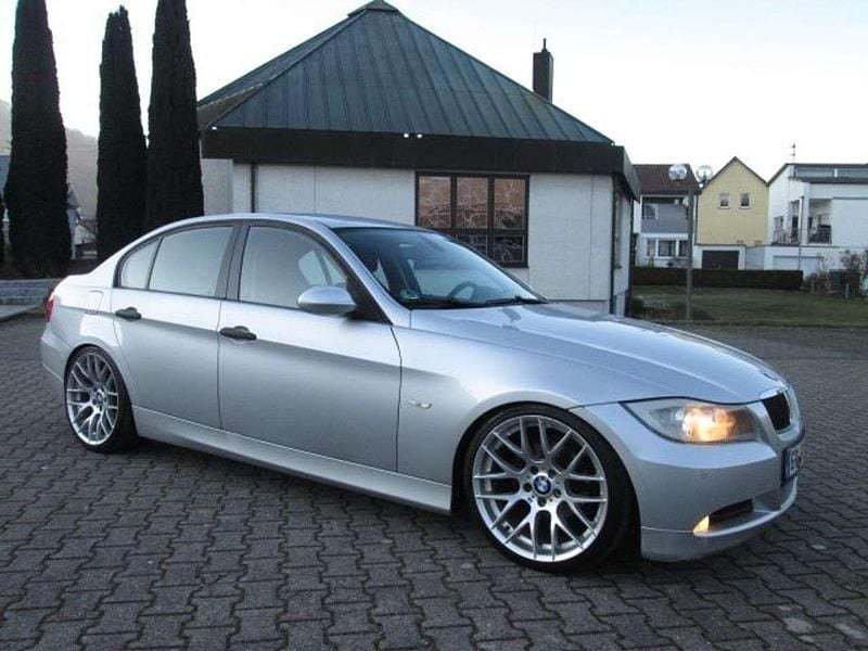 Gebraucht BMW 320 150 PS (110 kW) 2005 Silber Limousine
