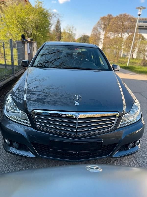 Second-hand Mercedes C200 184 CP (135 kW) 2012 Gri Berlinǎ
