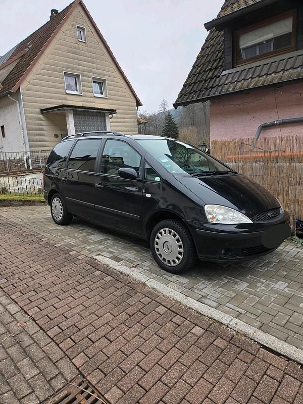 Schwarz Gebraucht 2004 Ford Galaxy Van / Kleinbus | 1.234 € (Superpreis) - Bild 1/4