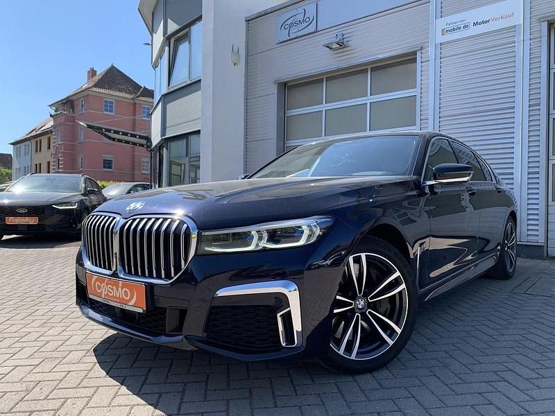 Schwarz Gebraucht 2019 BMW 750 M Sport Limousine | 46.940 € (Fairer Preis) - Bild 1/4
