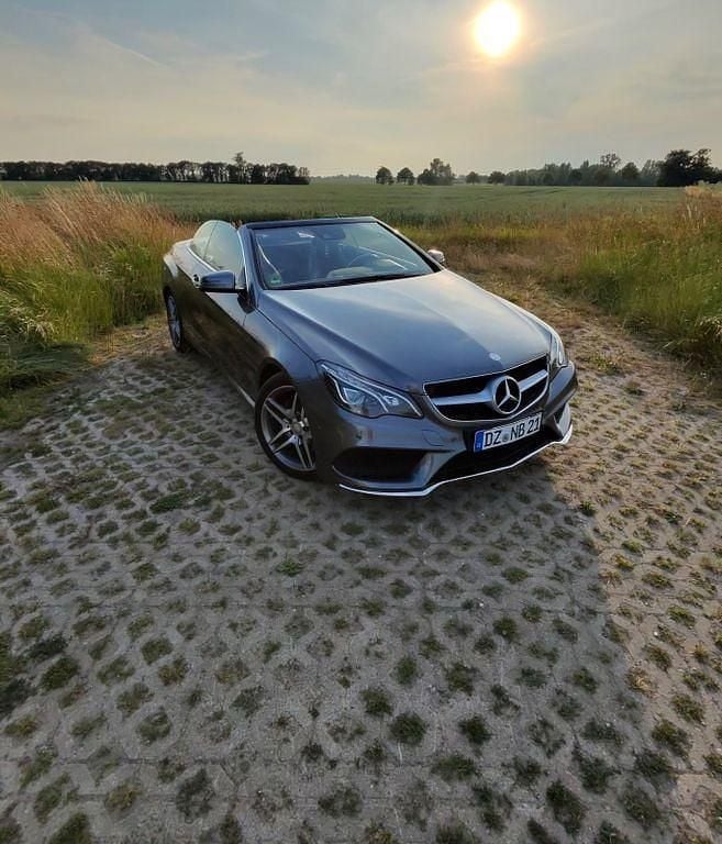 Grau Gebraucht 2016 Mercedes E320 Cabrio | 22.999 € (Superpreis) - Bild 1/4