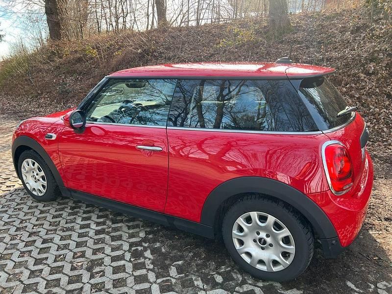 Gebraucht Mini ONE Chili 102 PS (75 kW) 2018 Rot Kleinwagen