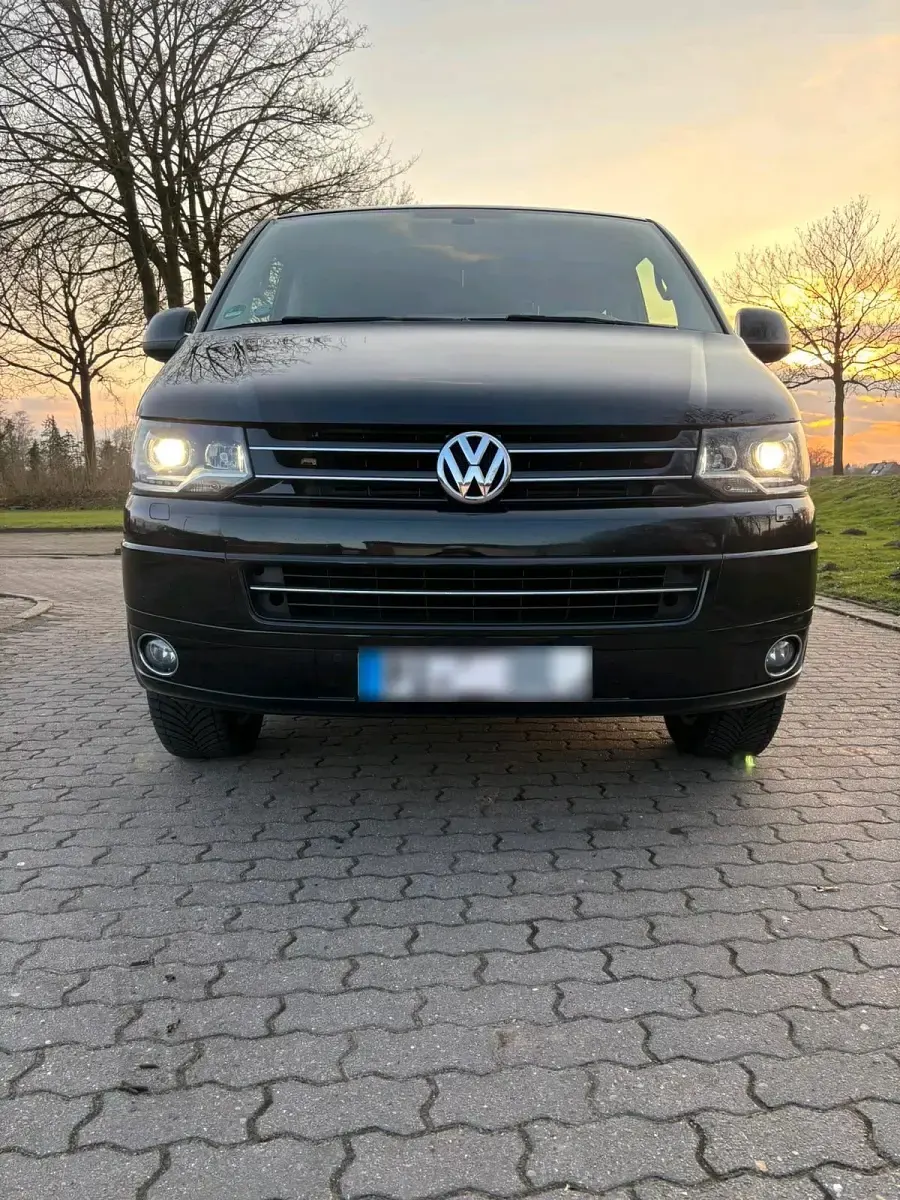 Gebraucht VW Multivan Highline 180 PS (132 kW) 2015 Schwarz Van / Kleinbus