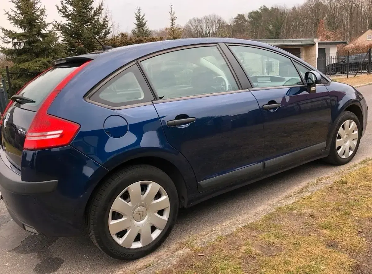 Used Citroën C4 109 HP (80 kW) 2006 Blue Sedan