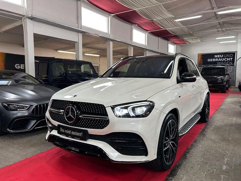 Weiß Gebraucht 2021 Mercedes GLE350 AMG line SUV | 62.999 € - Bild 1/4