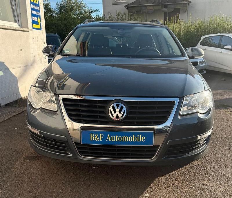 Grau Gebraucht 2009 VW Passat Comfortline Kombi | 4.500 € (Etwas zu teuer) - Bild 1/4