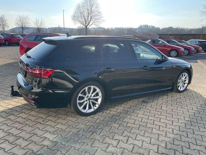 Gebraucht Audi A4 S-line plus 204 PS (150 kW) 2024 Mythosschwarz metallic Kombi
