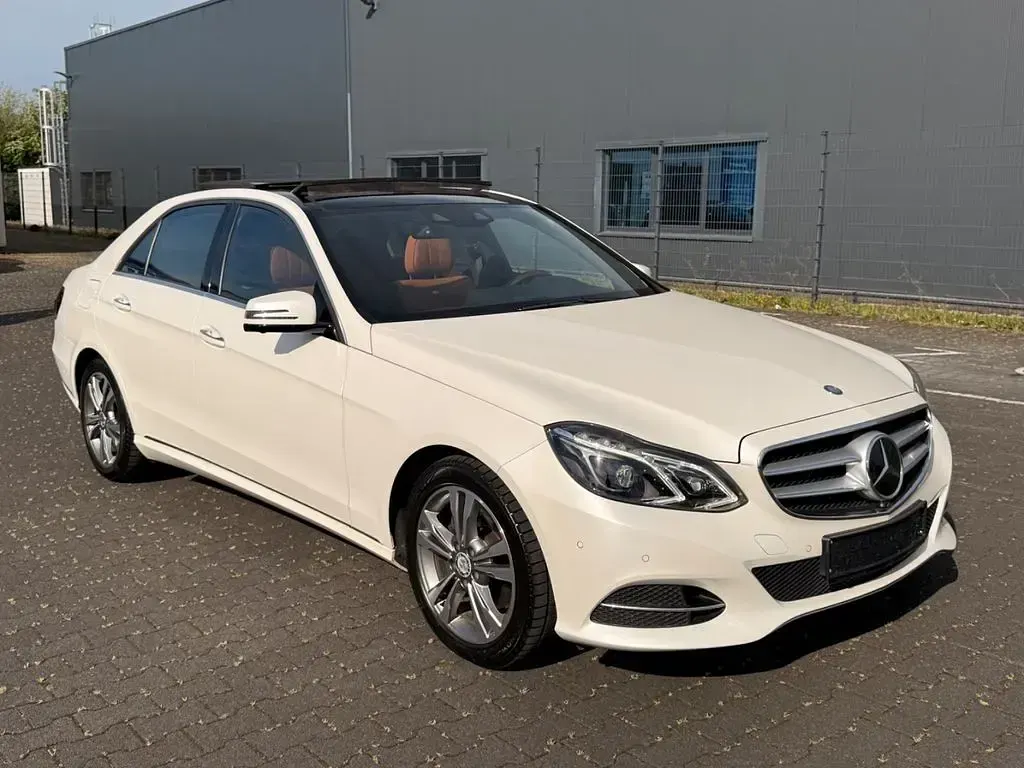 Gebraucht Mercedes E350 Avantgarde 252 PS (185 kW) 2013 Designo diamantweiss Limousine