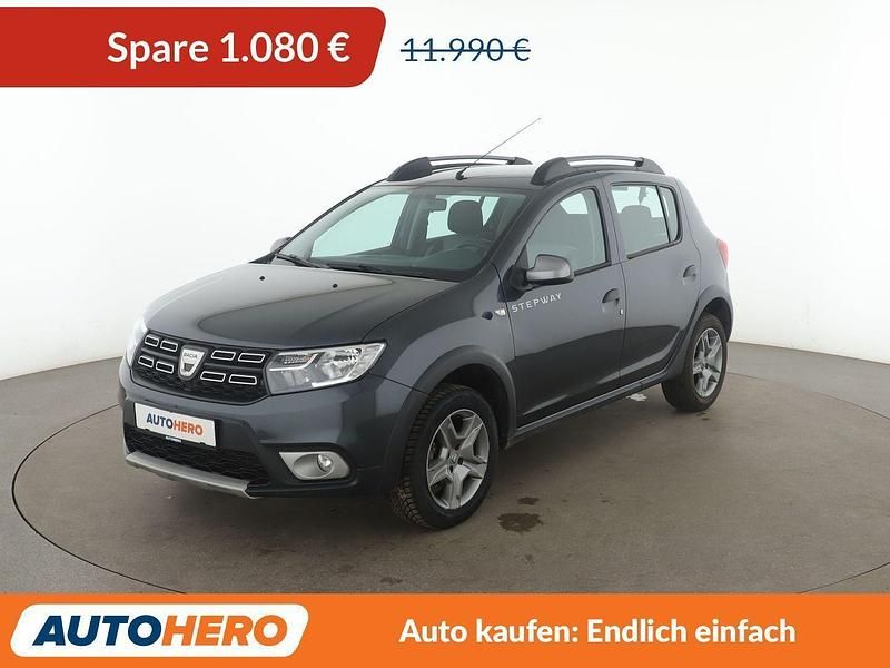 Grau Gebraucht 2019 Dacia Sandero Essentiel Kleinwagen | 10.910 € (Fairer Preis) - Bild 1/3