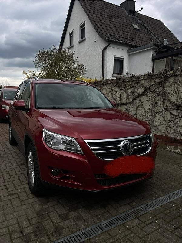 Gebraucht VW Tiguan 150 PS (110 kW) 2009 Rot SUV