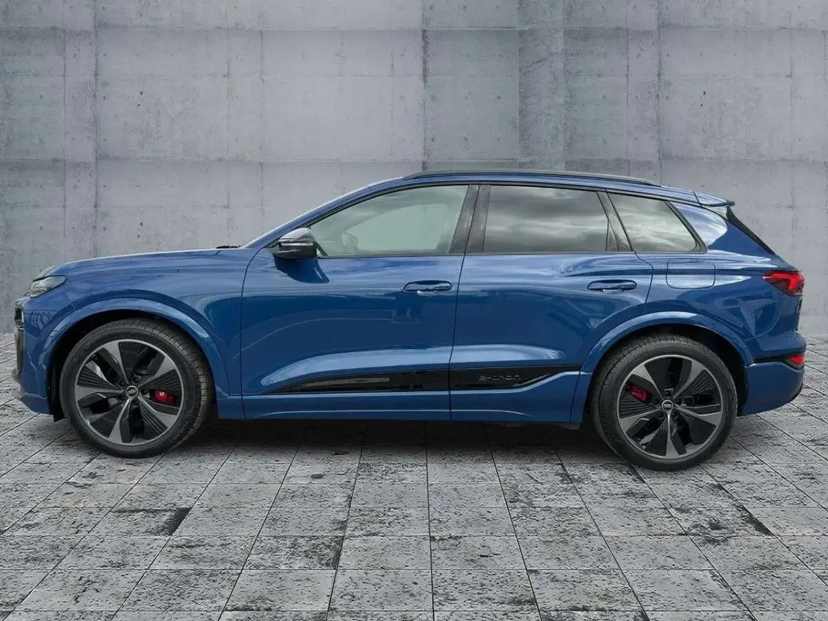 Gebraucht Audi SQ6 e-tron Edition .1 359 kW (489 PS) 2025 Ascariblau metallic SUV