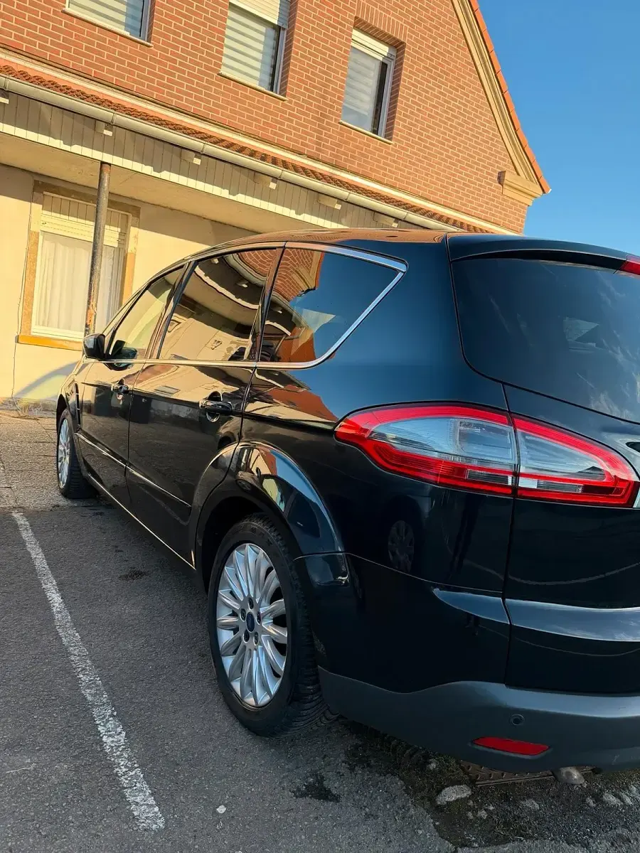 Gebraucht Ford S-MAX S 140 PS (102 kW) 2012 Schwarz Van / Kleinbus