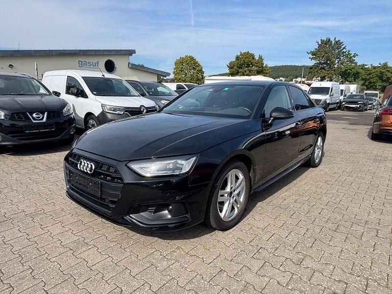 Schwarz Gebraucht 2021 Audi A4 Advanced Limousine | 18.900 € - Bild 1/4