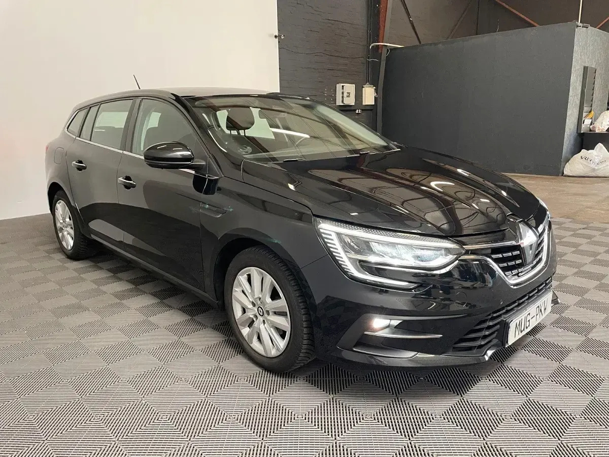 Gebraucht Renault Mégane GrandTour Equilibre 116 PS (85 kW) 2023 Schwarz Kombi