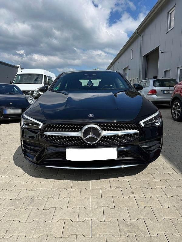 Gebraucht Mercedes CLA220 AMG line 190 PS (139 kW) 2019 Schwarz Limousine