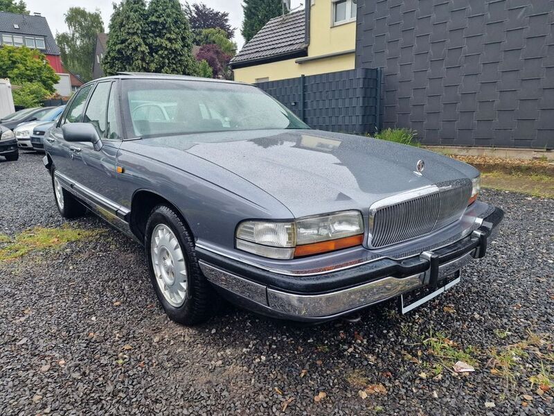 Grau Gebraucht 1993 Buick Park Avenue Limousine | 9.990 € - Bild 1/4