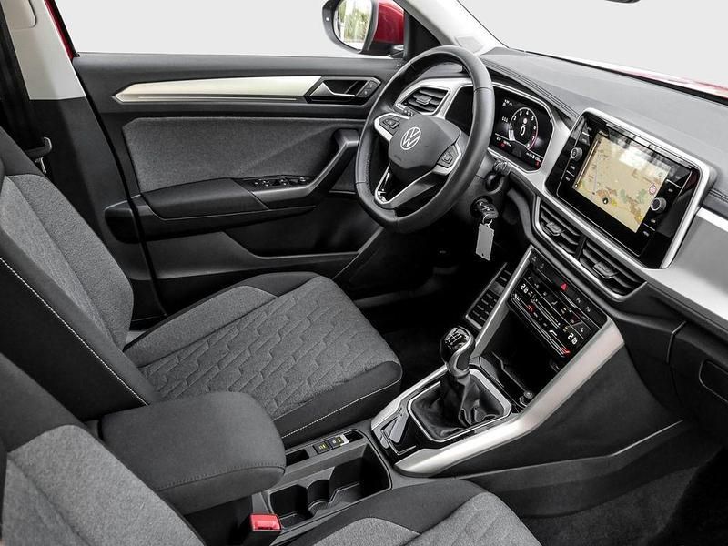 Gebraucht VW T-Roc Move 150 PS (110 kW) 2024 Rot SUV