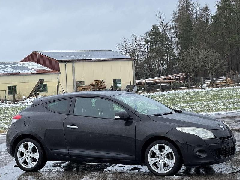 Gebraucht Renault Mégane Coupé Dynamique 131 PS (96 kW) 2009 Coupé