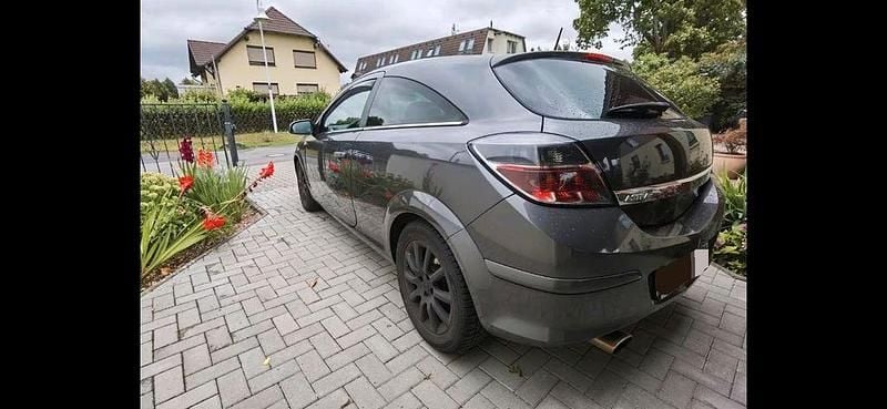 Gebraucht Opel Astra GTC 90 PS (66 kW) 2008 Grau Coupé