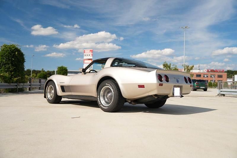 Second-hand Corvette C3 203 CP (149 kW) 1982 Bej Coupe
