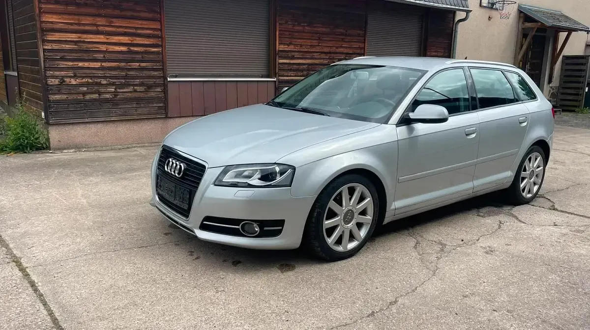 Gebraucht Audi A3 140 PS (102 kW) 2012 Silber Kleinwagen
