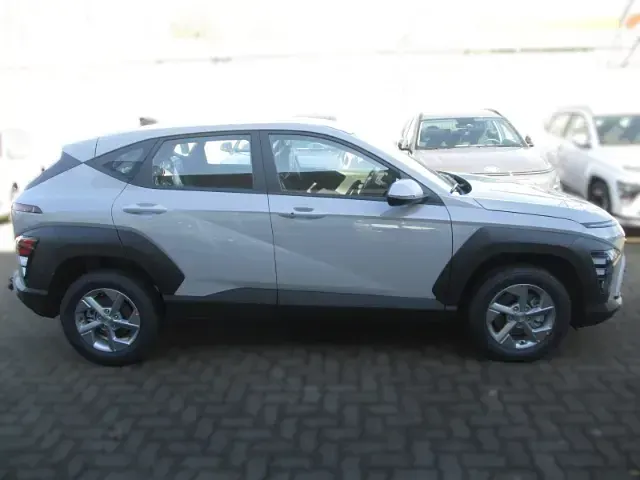 Neu Hyundai Kona Select 116 PS (85 kW) 2026 Grau SUV
