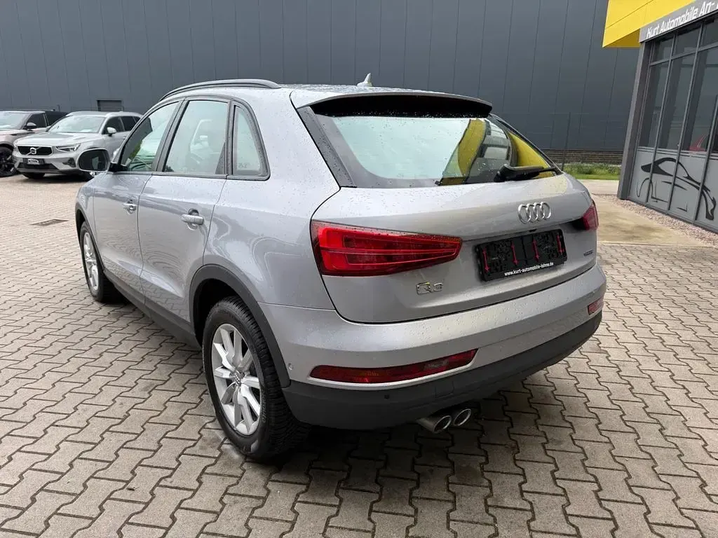 Gebraucht Audi Q3 Basis 150 PS (110 kW) 2018 Florettsilber SUV