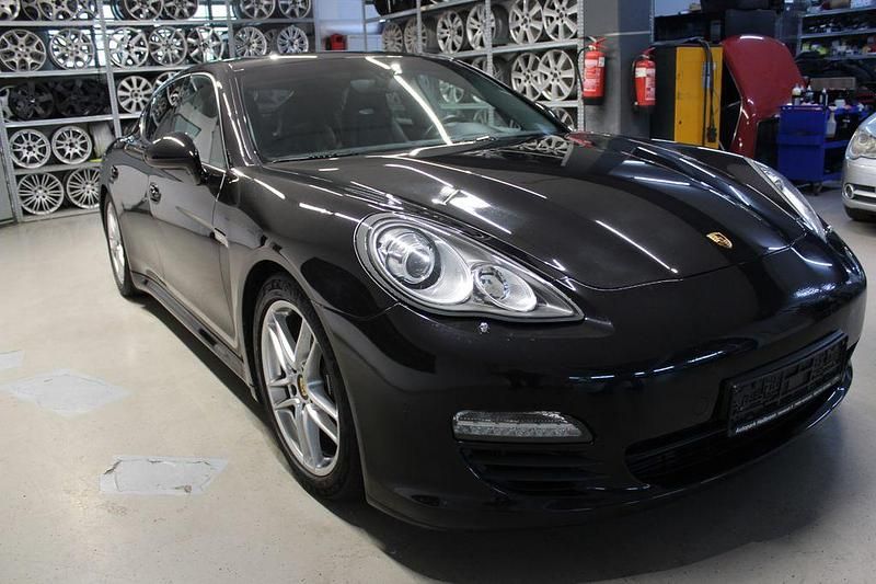 Gebraucht Porsche Panamera 250 PS (183 kW) 2013 Basaltschwarz Limousine