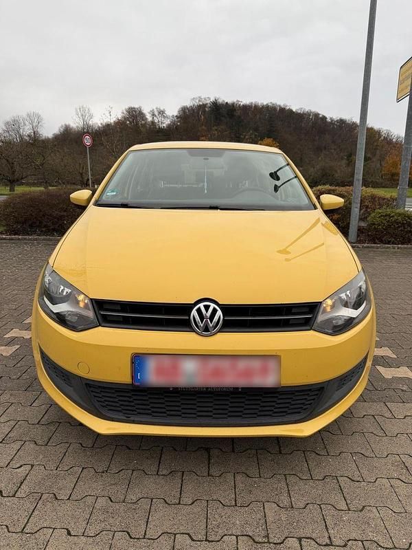 Gelb Gebraucht 2010 VW Polo Kleinwagen | 4.499 € (Fairer Preis) - Bild 1/4
