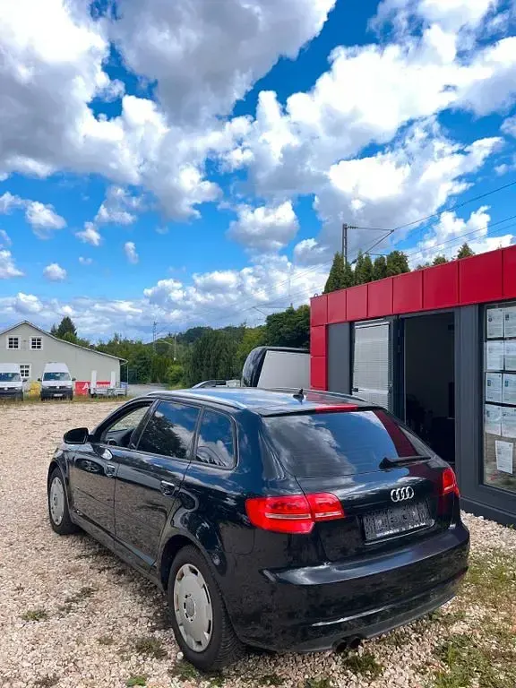 Gebraucht Audi A3 Attraction 125 PS (91 kW) 2011 Schwarz Kleinwagen