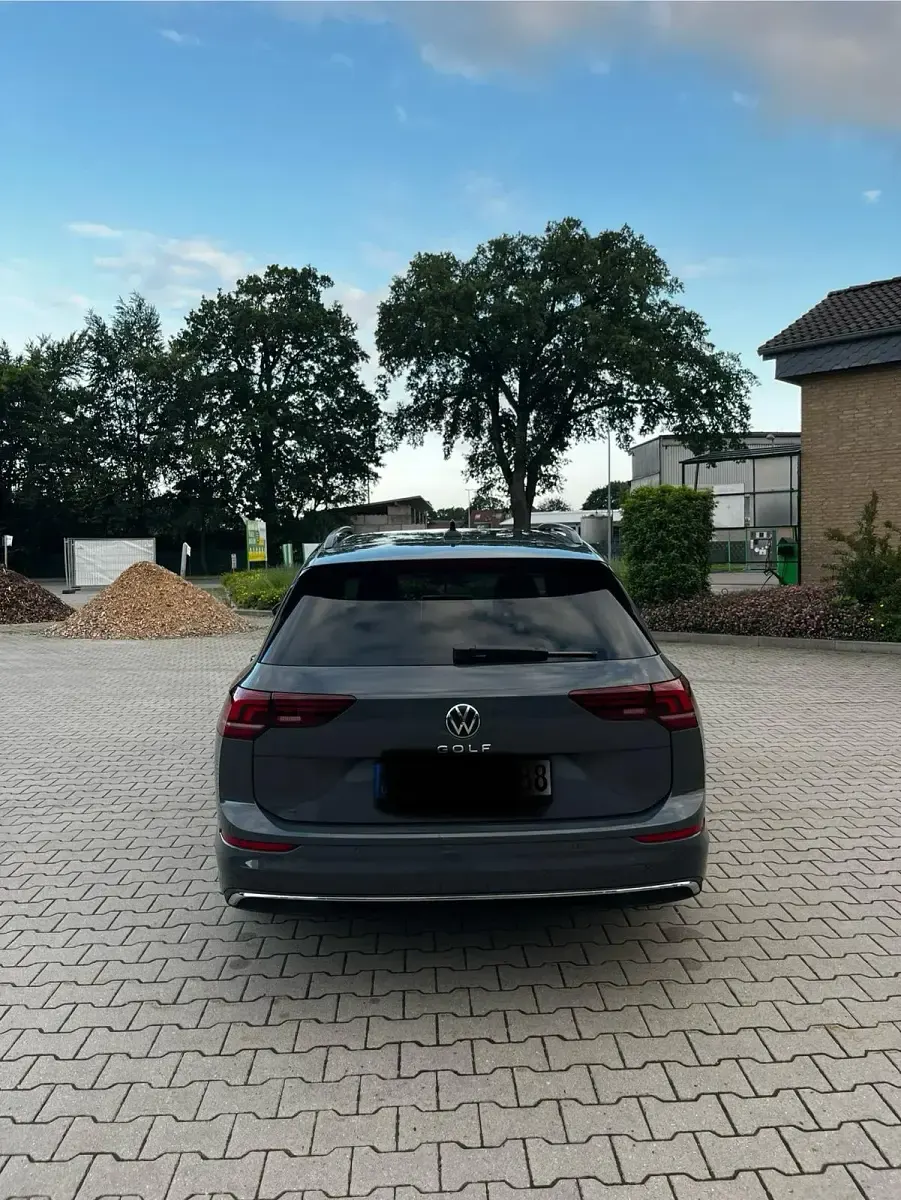 Gebraucht VW Golf VIII Goal 150 PS (110 kW) 2024 Grau Kombi