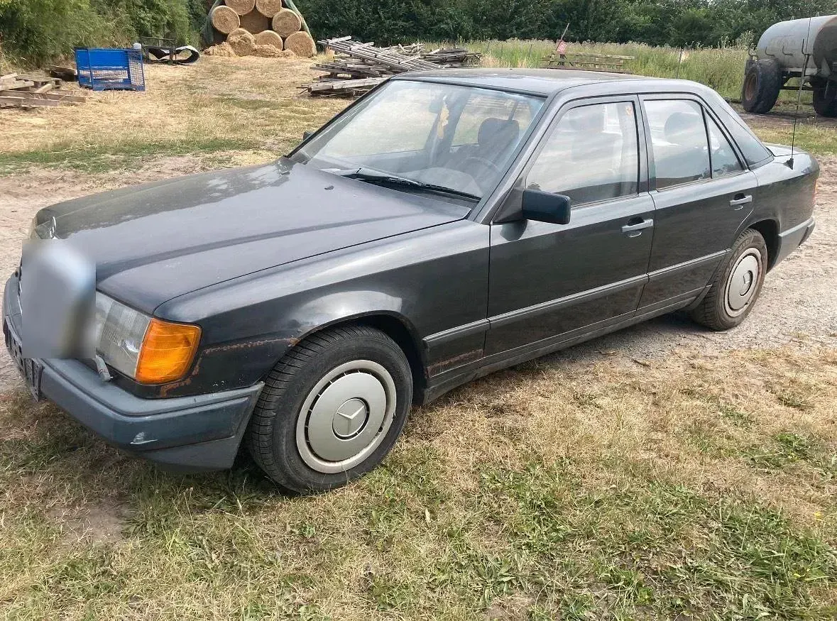 Gebraucht Mercedes 300 109 PS (80 kW) 1988 Limousine