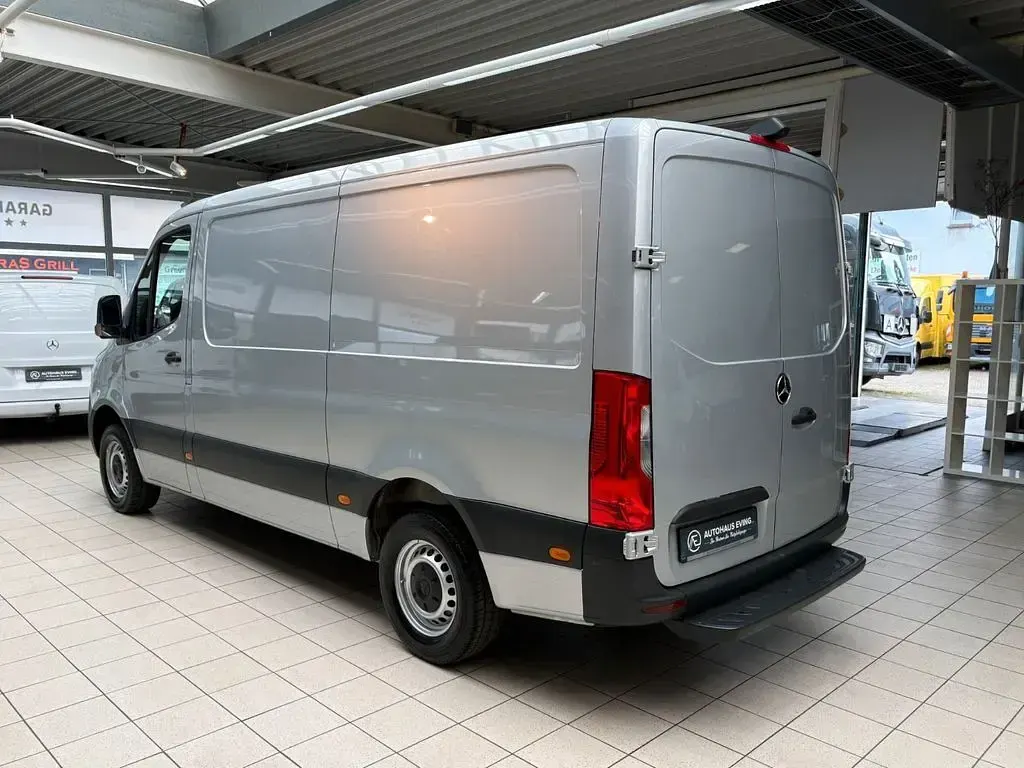 Gebraucht Mercedes Sprinter 143 PS (105 kW) 2018 Silber Van