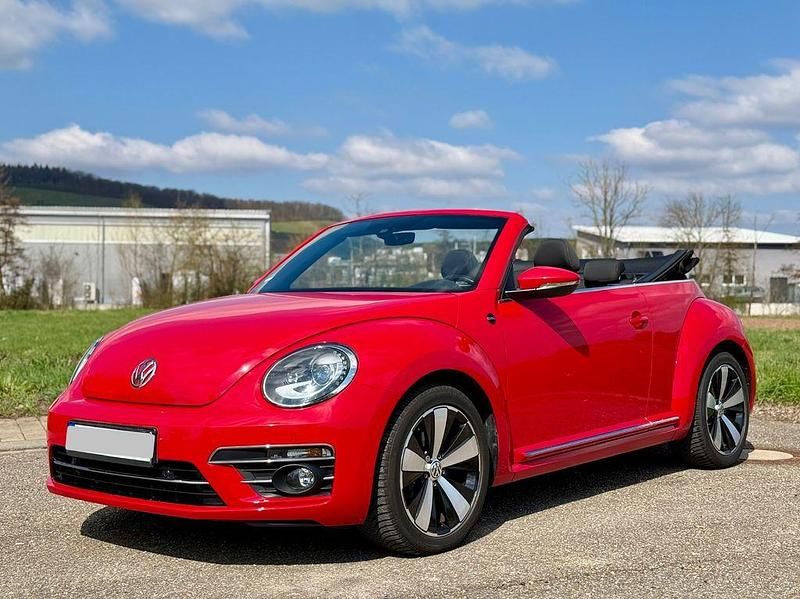Rot Gebraucht 2017 VW Beetle Cabrio | 23.500 € (Teuer) - Bild 1/4